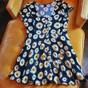 Forever 21 Sunflower button front dress Large